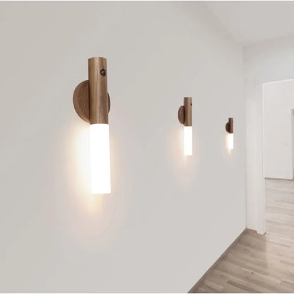 Luminária LED Inteligente com Sensor de Movimento – Design em Madeira, Recarregável e com Fixação Magnética